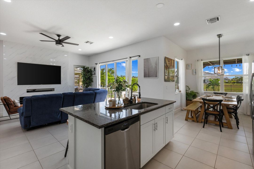 Active With Contract: $699,990 (4 beds, 3 baths, 2165 Square Feet)