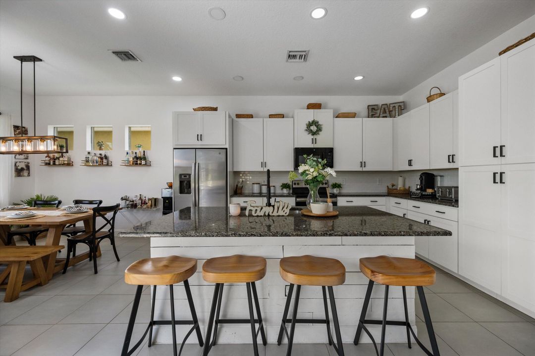 Active With Contract: $699,990 (4 beds, 3 baths, 2165 Square Feet)