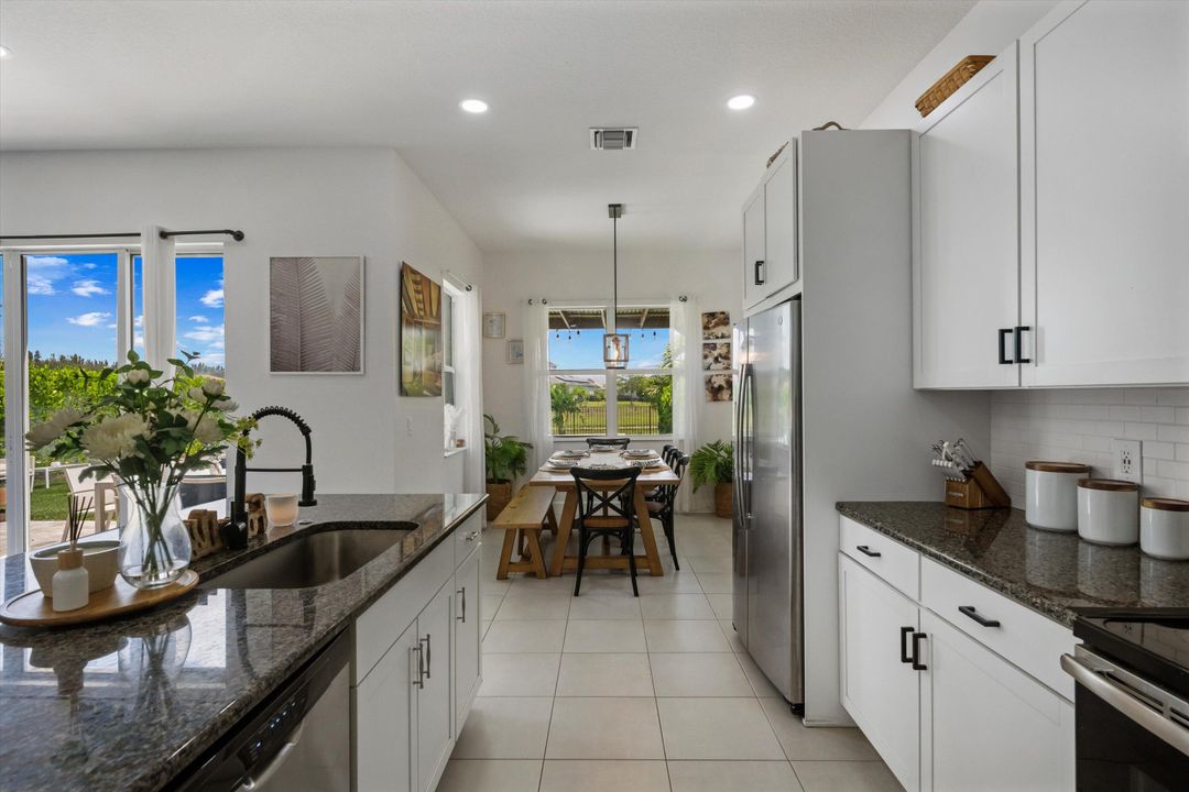 Active With Contract: $699,990 (4 beds, 3 baths, 2165 Square Feet)