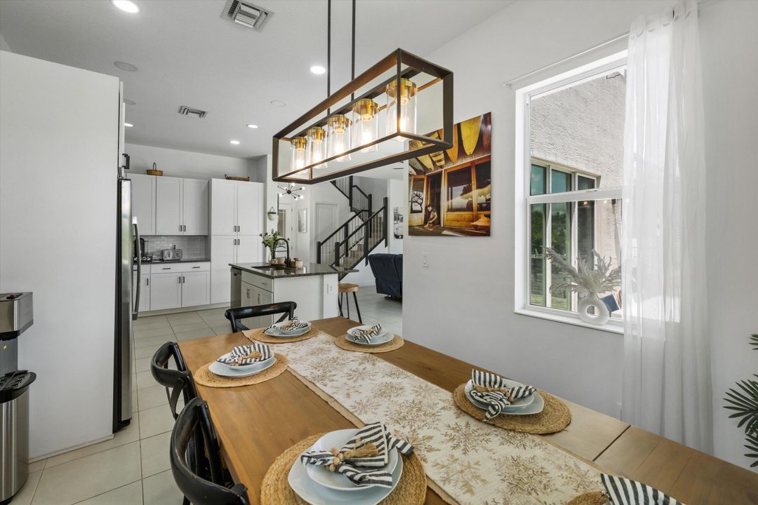 Active With Contract: $699,990 (4 beds, 3 baths, 2165 Square Feet)