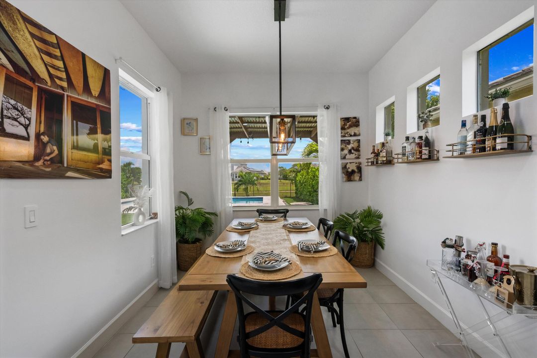 Active With Contract: $699,990 (4 beds, 3 baths, 2165 Square Feet)