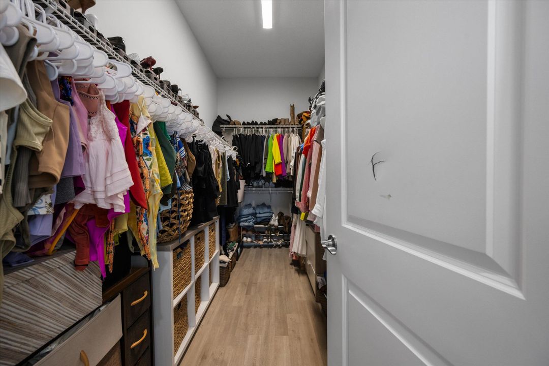 Active With Contract: $699,990 (4 beds, 3 baths, 2165 Square Feet)