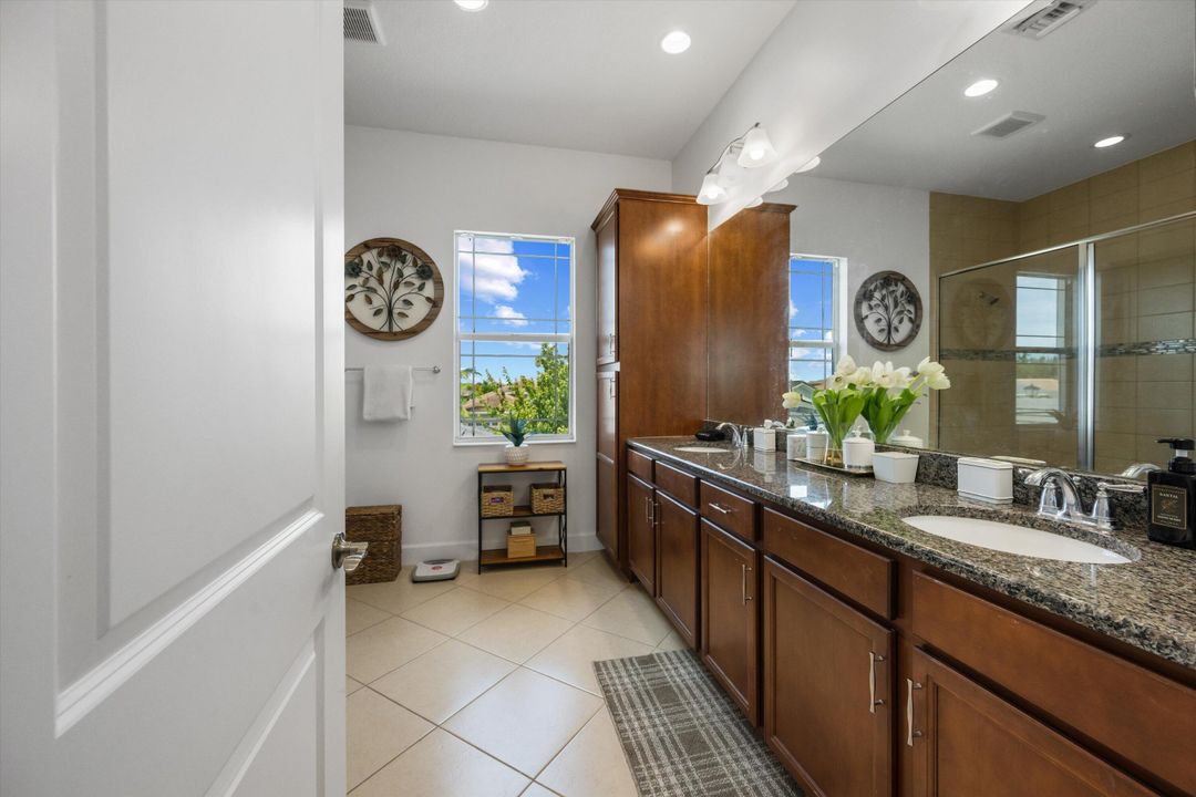 Active With Contract: $699,990 (4 beds, 3 baths, 2165 Square Feet)