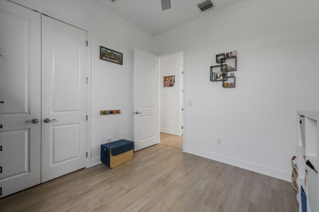 Active With Contract: $699,990 (4 beds, 3 baths, 2165 Square Feet)