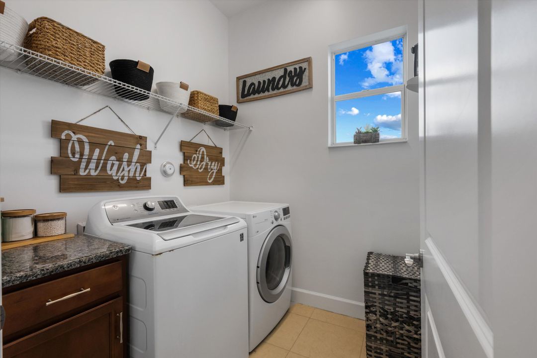 Active With Contract: $699,990 (4 beds, 3 baths, 2165 Square Feet)