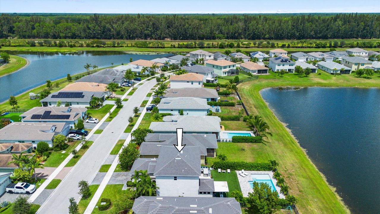 Active With Contract: $699,990 (4 beds, 3 baths, 2165 Square Feet)