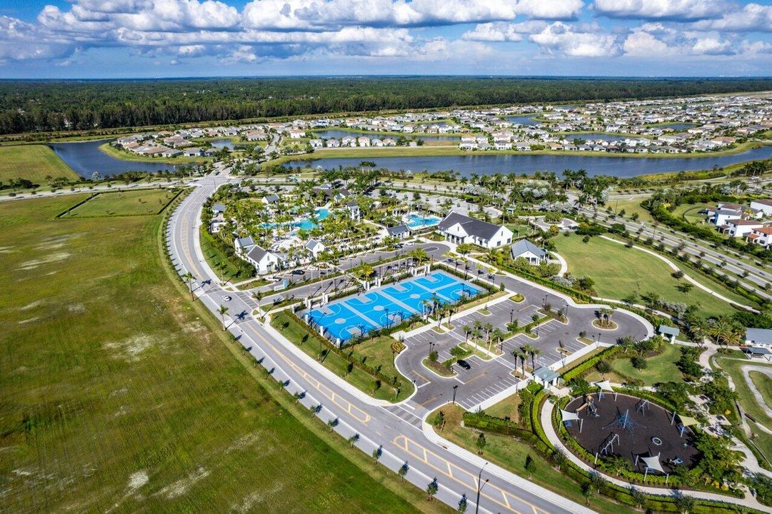 Active With Contract: $699,990 (4 beds, 3 baths, 2165 Square Feet)