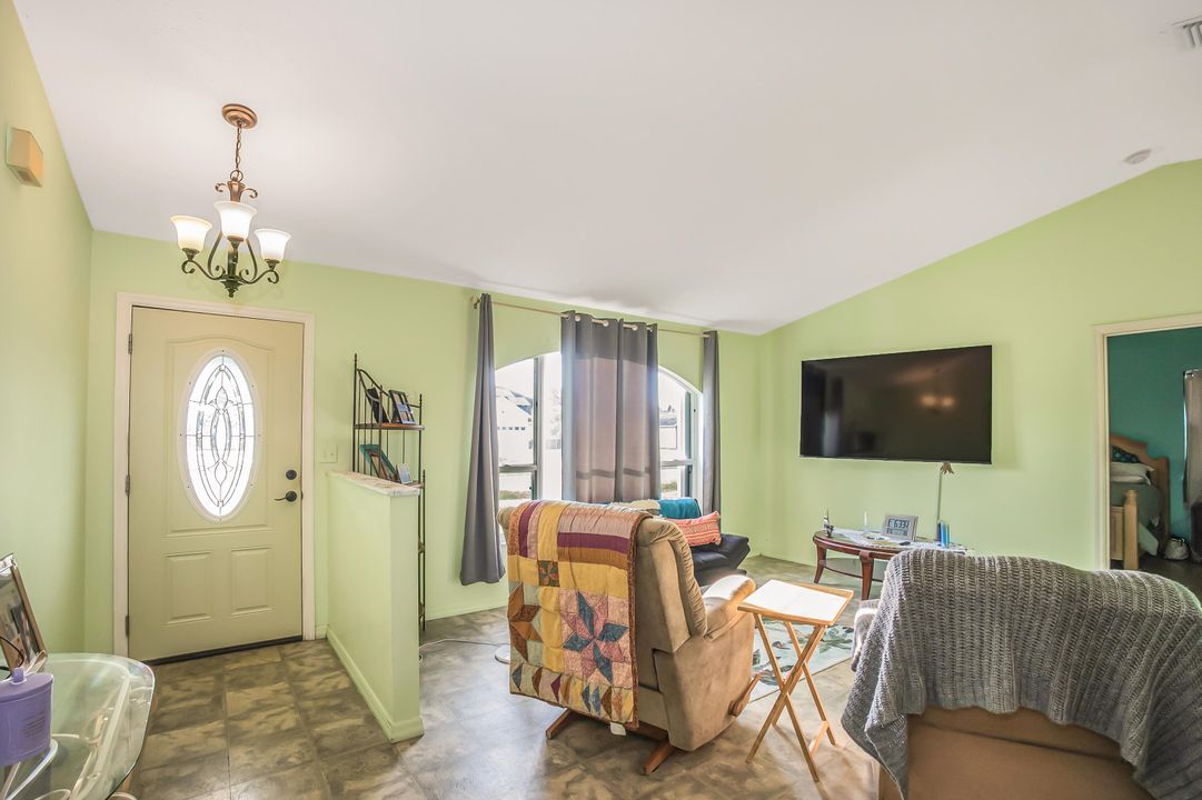 Activo con contrato: $265,000 (3 camas, 2 baños, 1206 Pies cuadrados)