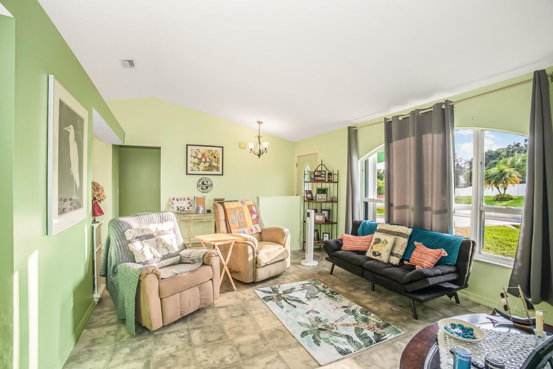 Activo con contrato: $265,000 (3 camas, 2 baños, 1206 Pies cuadrados)