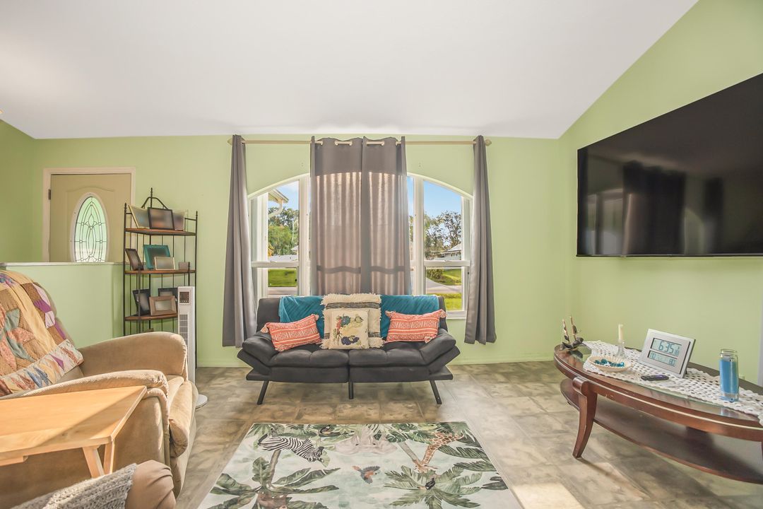 Activo con contrato: $265,000 (3 camas, 2 baños, 1206 Pies cuadrados)