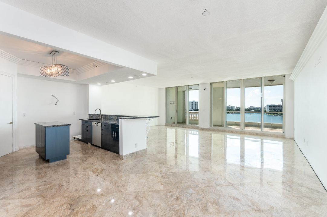 Active With Contract: $3,795,000 (3 beds, 4 baths, 4213 Square Feet)