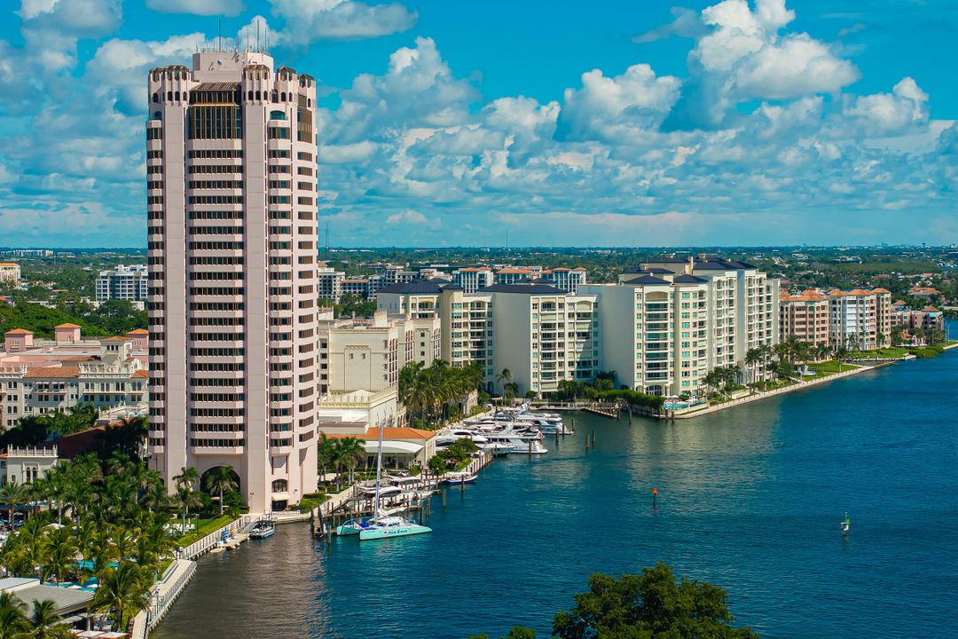 Active With Contract: $3,795,000 (3 beds, 4 baths, 4213 Square Feet)