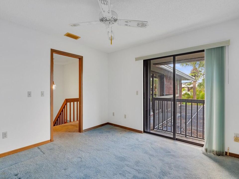 合同活跃: $159,900 (2 贝兹, 2 浴室, 1688 平方英尺)