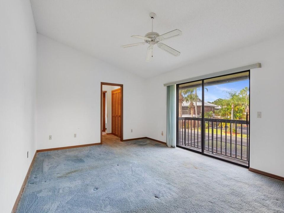 合同活跃: $159,900 (2 贝兹, 2 浴室, 1688 平方英尺)