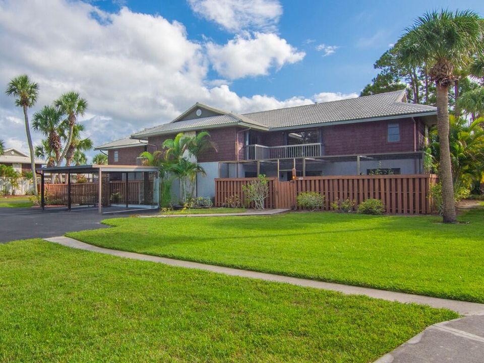 合同活跃: $159,900 (2 贝兹, 2 浴室, 1688 平方英尺)