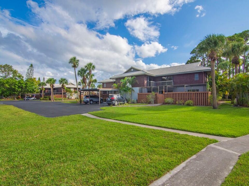 合同活跃: $159,900 (2 贝兹, 2 浴室, 1688 平方英尺)