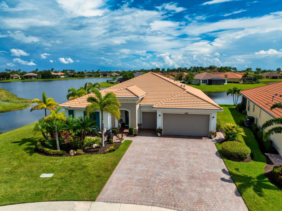 Recently Sold: $679,000 (3 beds, 2 baths, 2445 Square Feet)