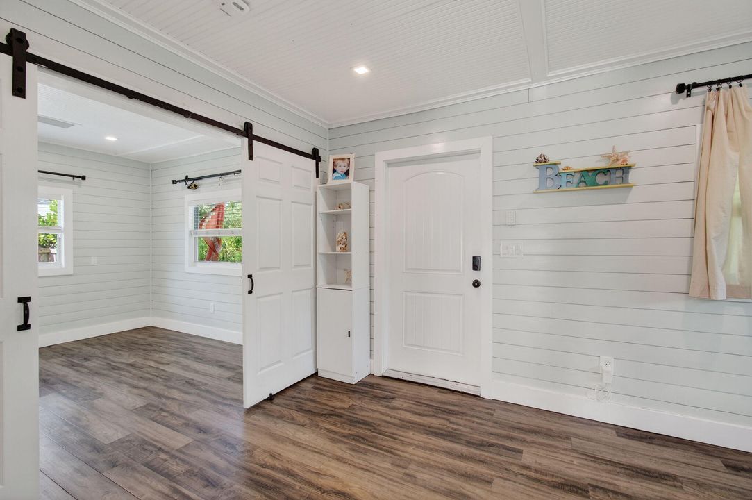 Activo con contrato: $410,000 (3 camas, 2 baños, 951 Pies cuadrados)