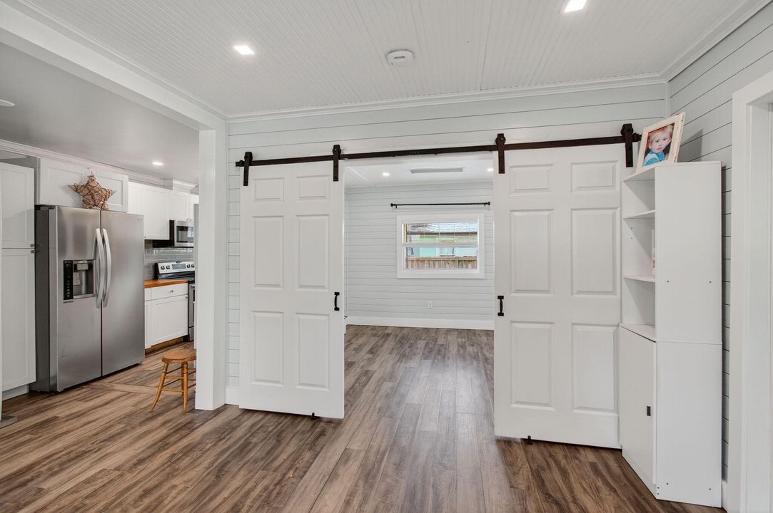 Activo con contrato: $410,000 (3 camas, 2 baños, 951 Pies cuadrados)