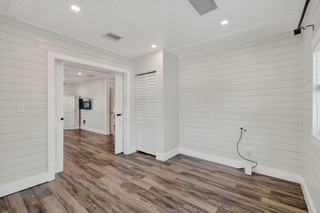 Activo con contrato: $410,000 (3 camas, 2 baños, 951 Pies cuadrados)