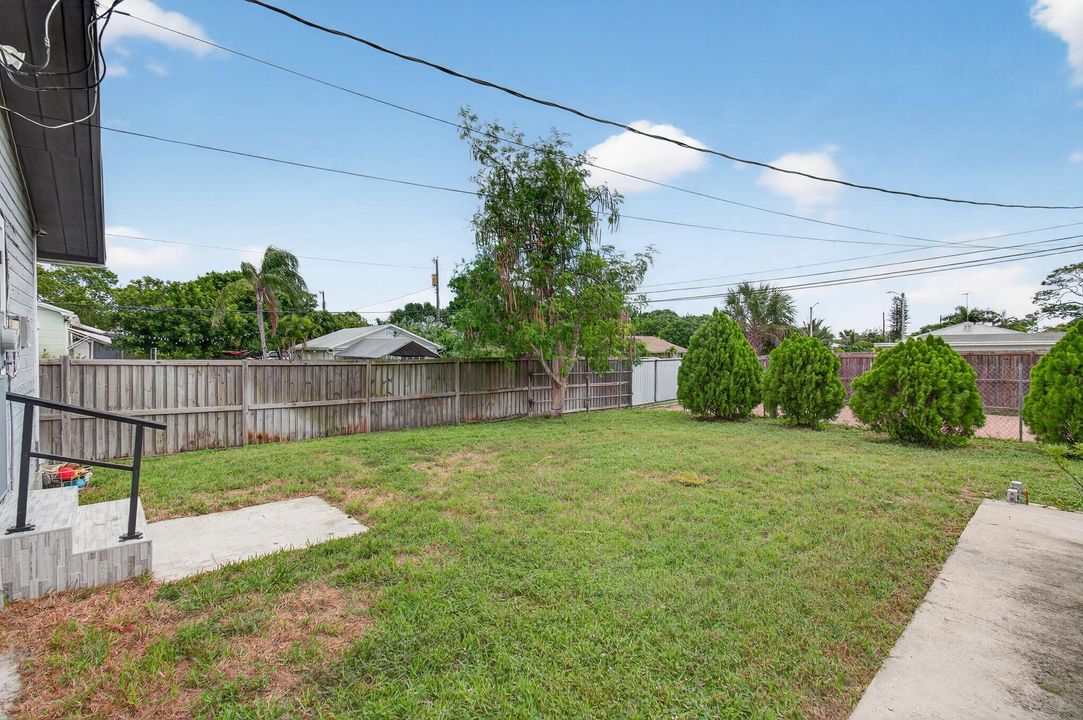 Activo con contrato: $410,000 (3 camas, 2 baños, 951 Pies cuadrados)