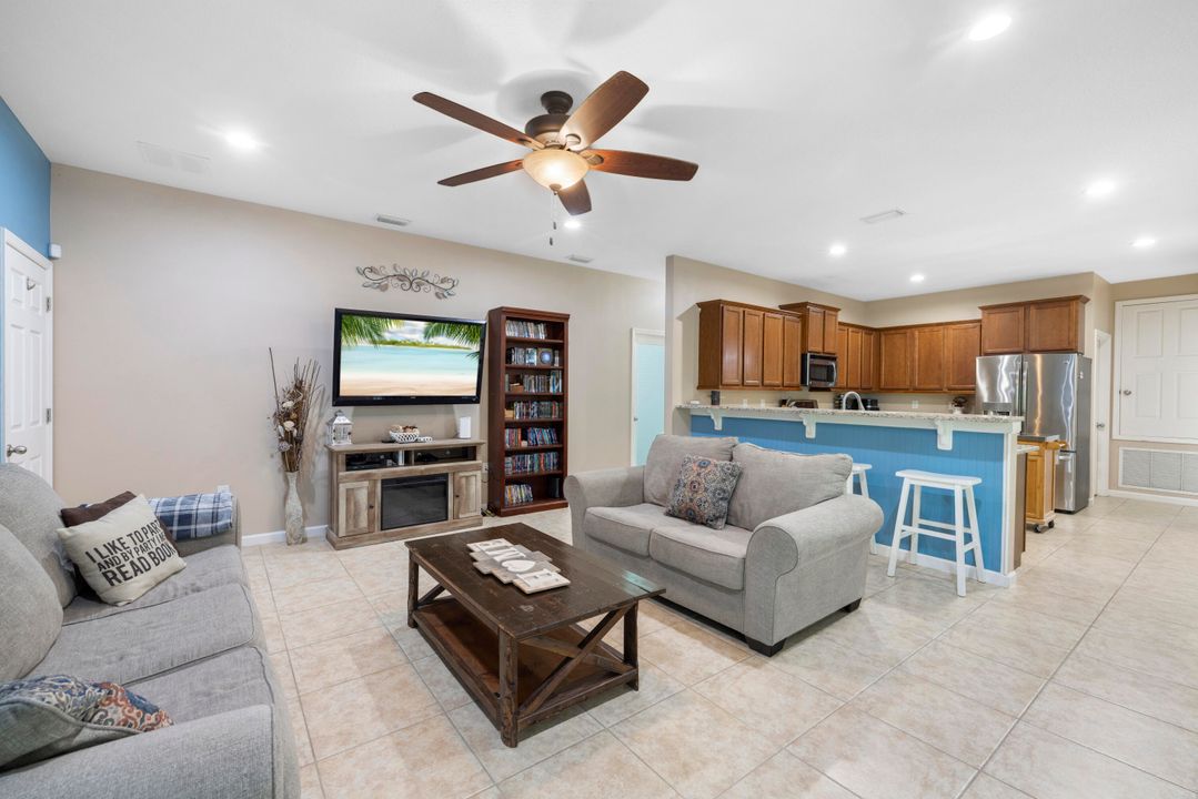 En Venta: $515,000 (4 camas, 3 baños, 2545 Pies cuadrados)