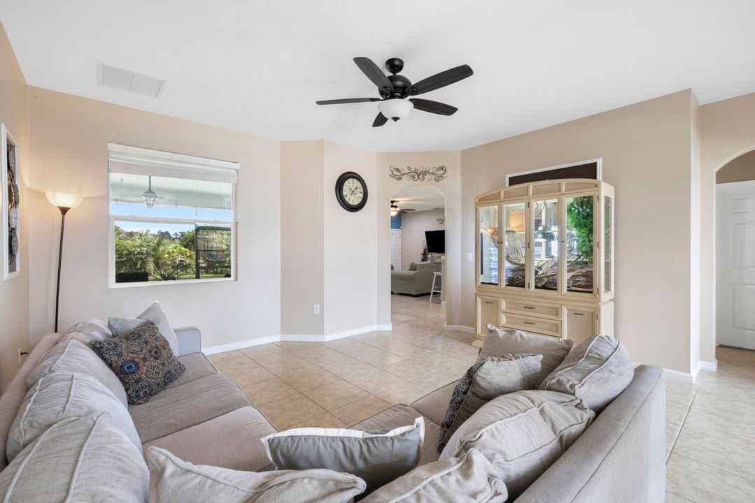 En Venta: $515,000 (4 camas, 3 baños, 2545 Pies cuadrados)