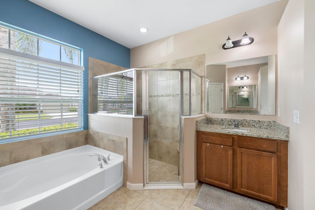 En Venta: $515,000 (4 camas, 3 baños, 2545 Pies cuadrados)