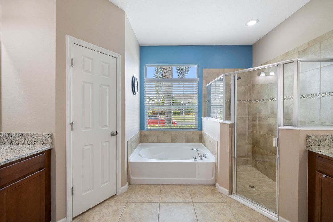 En Venta: $515,000 (4 camas, 3 baños, 2545 Pies cuadrados)