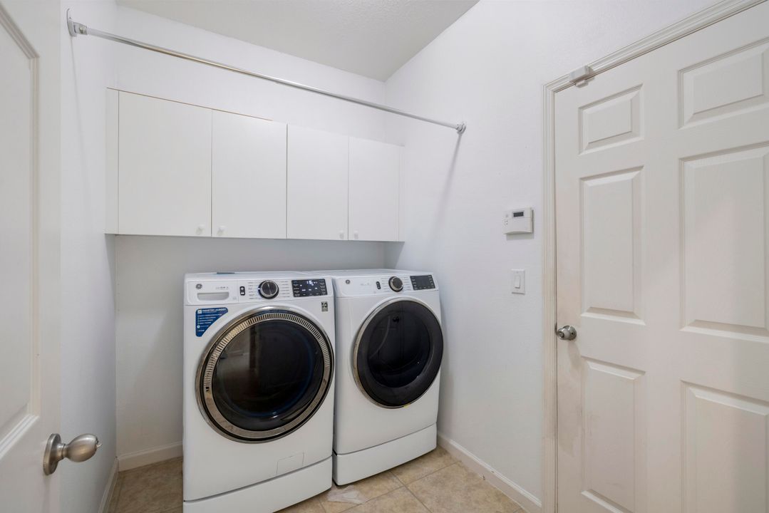 En Venta: $515,000 (4 camas, 3 baños, 2545 Pies cuadrados)