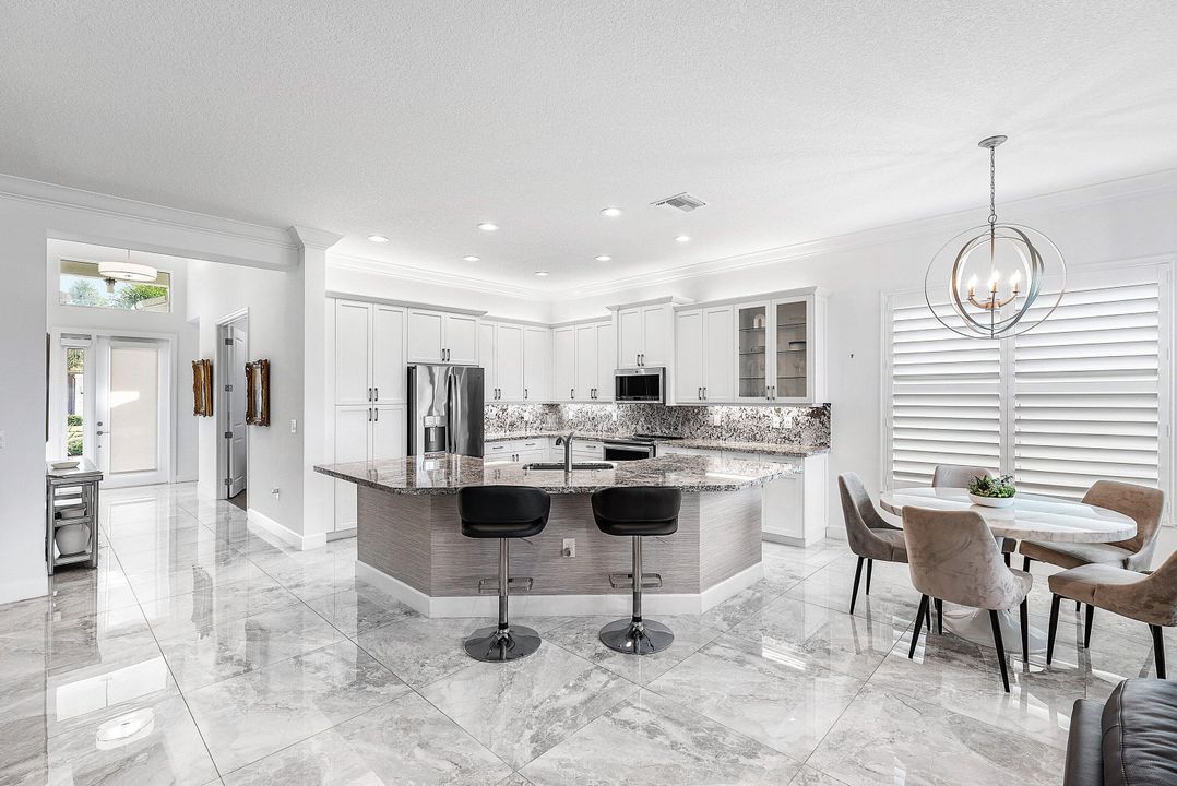 Activo con contrato: $1,150,000 (4 camas, 3 baños, 2313 Pies cuadrados)