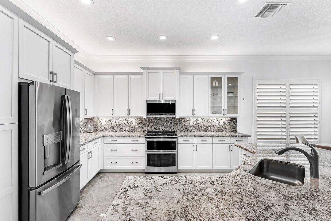 Activo con contrato: $1,150,000 (4 camas, 3 baños, 2313 Pies cuadrados)