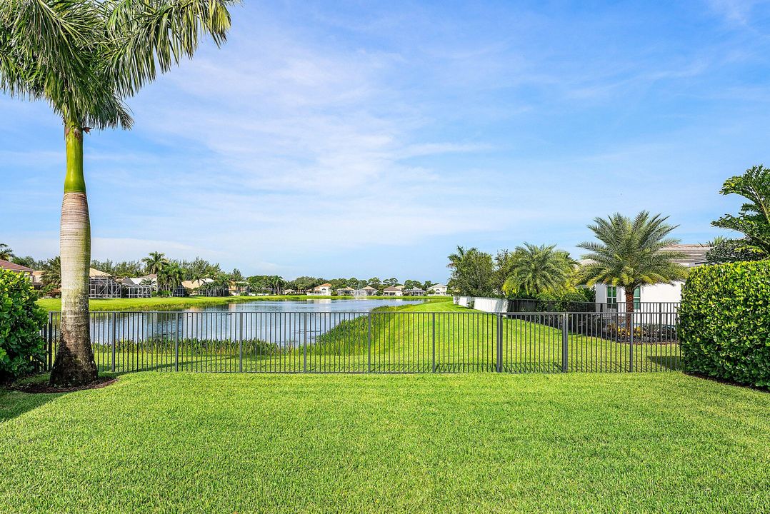 Activo con contrato: $1,150,000 (4 camas, 3 baños, 2313 Pies cuadrados)