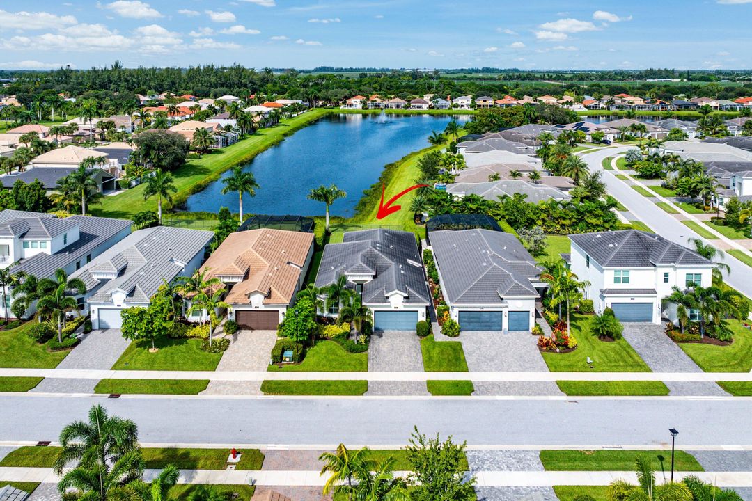 Activo con contrato: $1,150,000 (4 camas, 3 baños, 2313 Pies cuadrados)