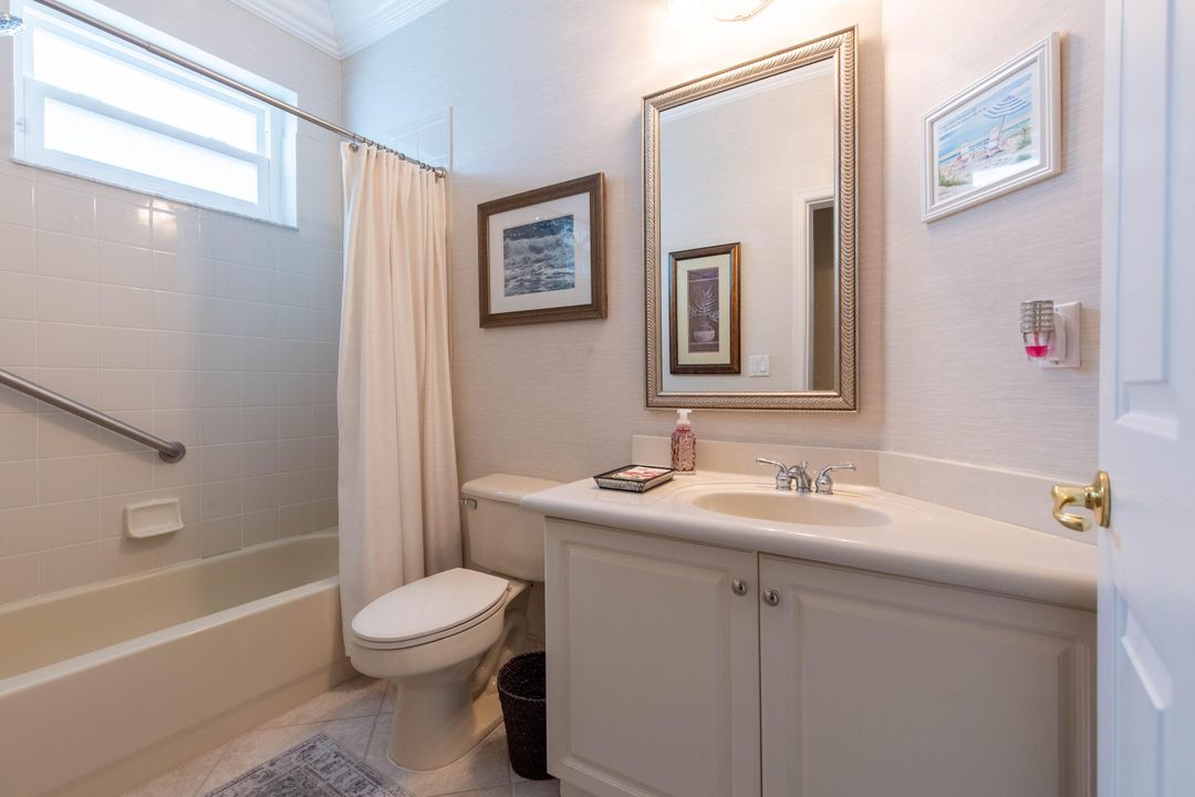 Activo con contrato: $929,800 (4 camas, 3 baños, 2871 Pies cuadrados)