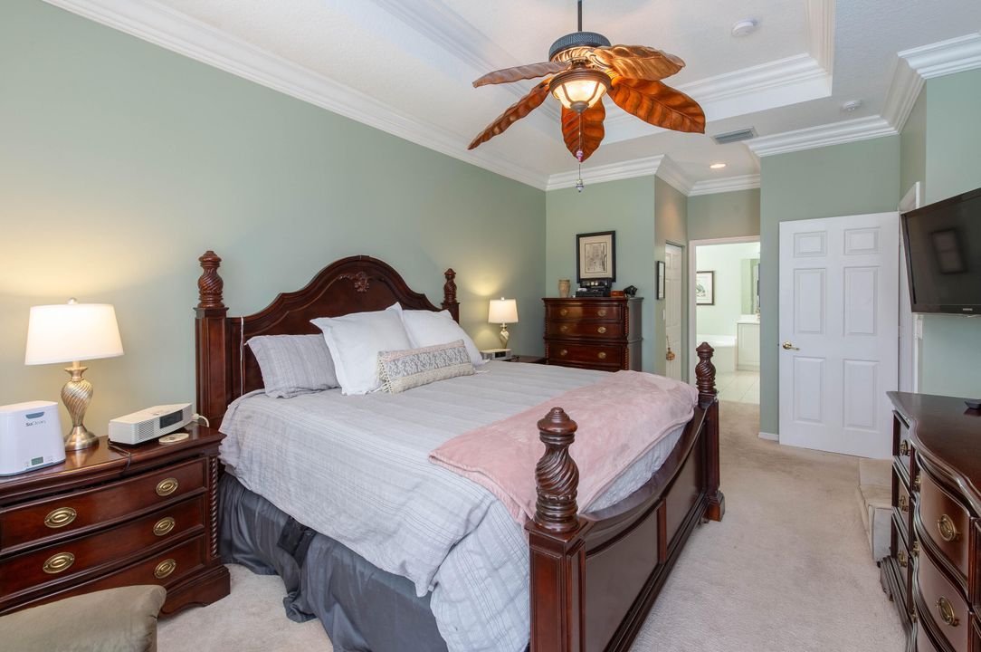 Activo con contrato: $929,800 (4 camas, 3 baños, 2871 Pies cuadrados)