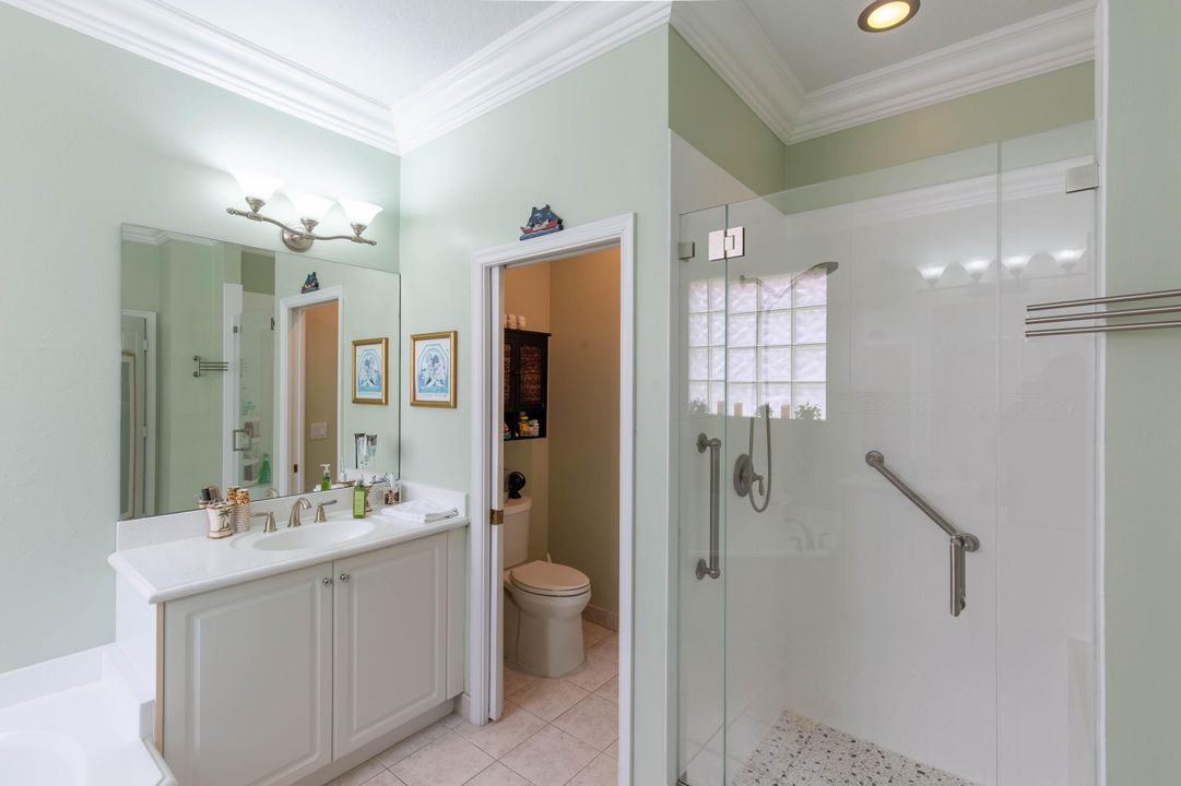 Activo con contrato: $929,800 (4 camas, 3 baños, 2871 Pies cuadrados)