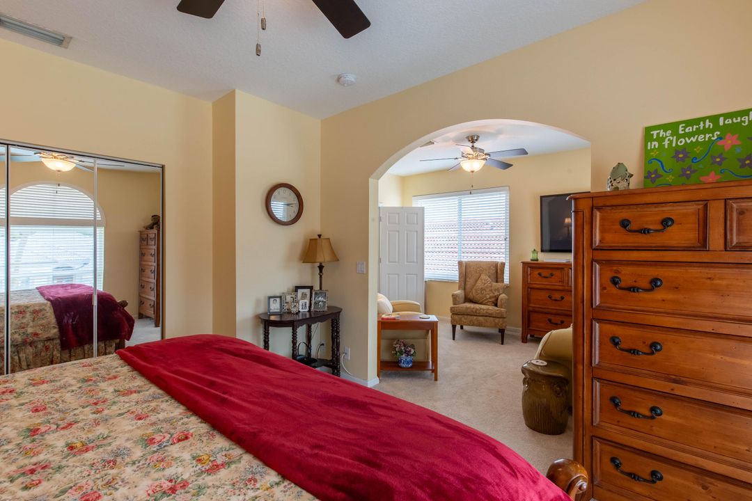 Activo con contrato: $929,800 (4 camas, 3 baños, 2871 Pies cuadrados)