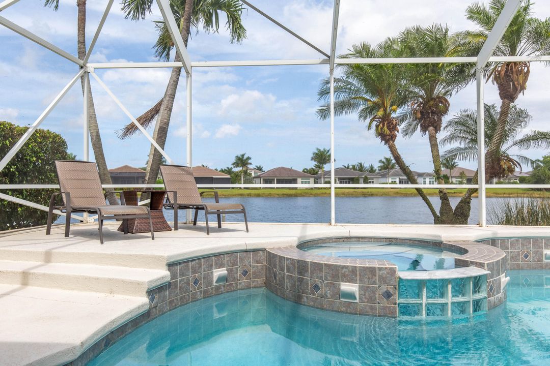 Activo con contrato: $929,800 (4 camas, 3 baños, 2871 Pies cuadrados)