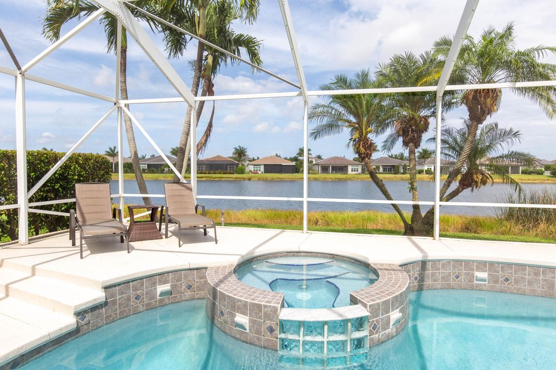 Activo con contrato: $929,800 (4 camas, 3 baños, 2871 Pies cuadrados)