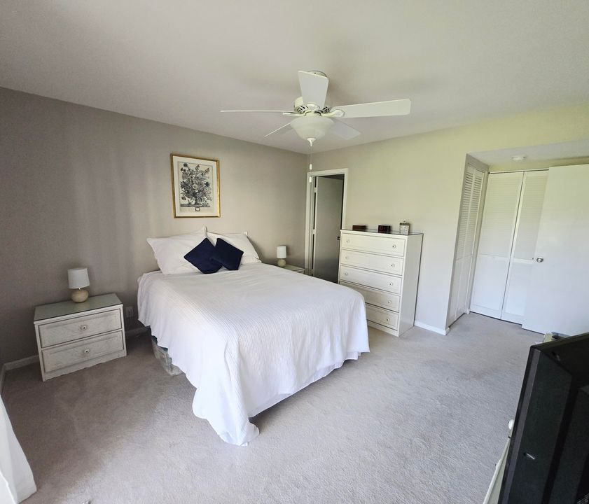 For Sale: $247,000 (2 beds, 2 baths, 1107 Square Feet)