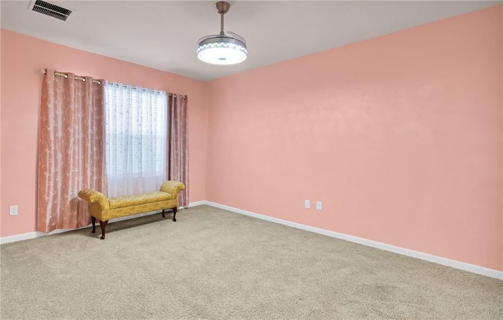 For Sale: $359,900 (4 beds, 2 baths, 1828 Square Feet)