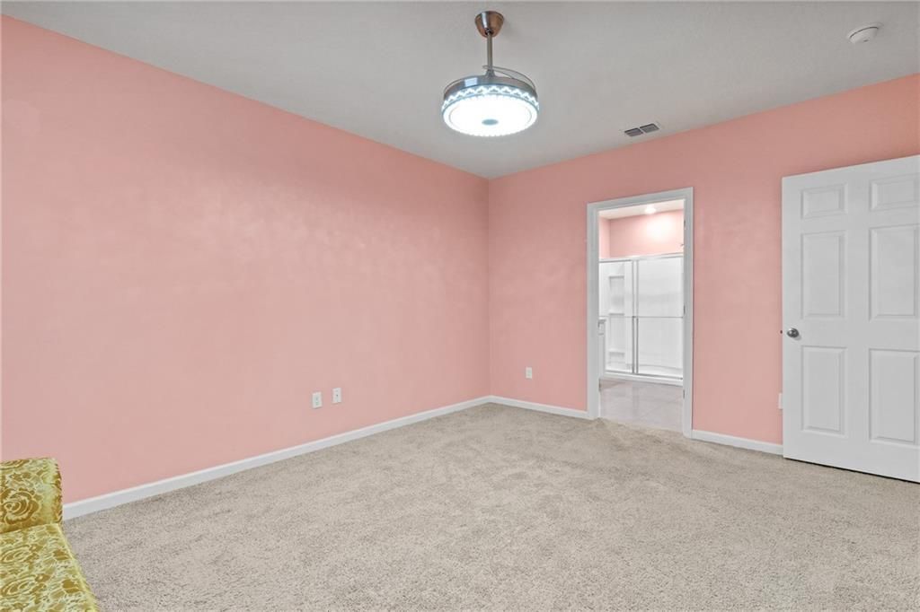 For Sale: $359,900 (4 beds, 2 baths, 1828 Square Feet)