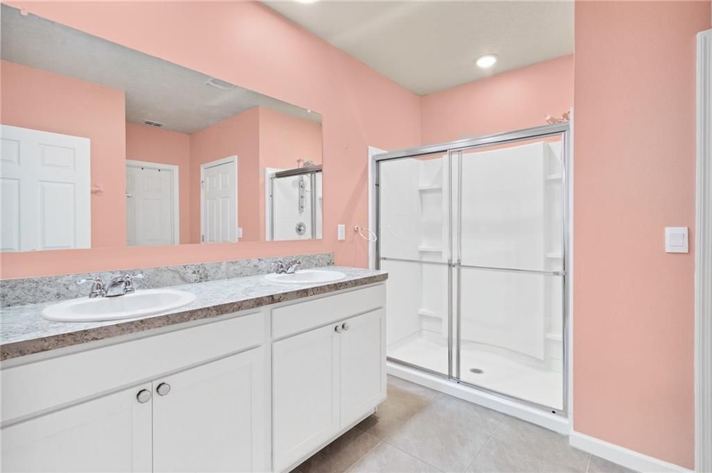 For Sale: $359,900 (4 beds, 2 baths, 1828 Square Feet)