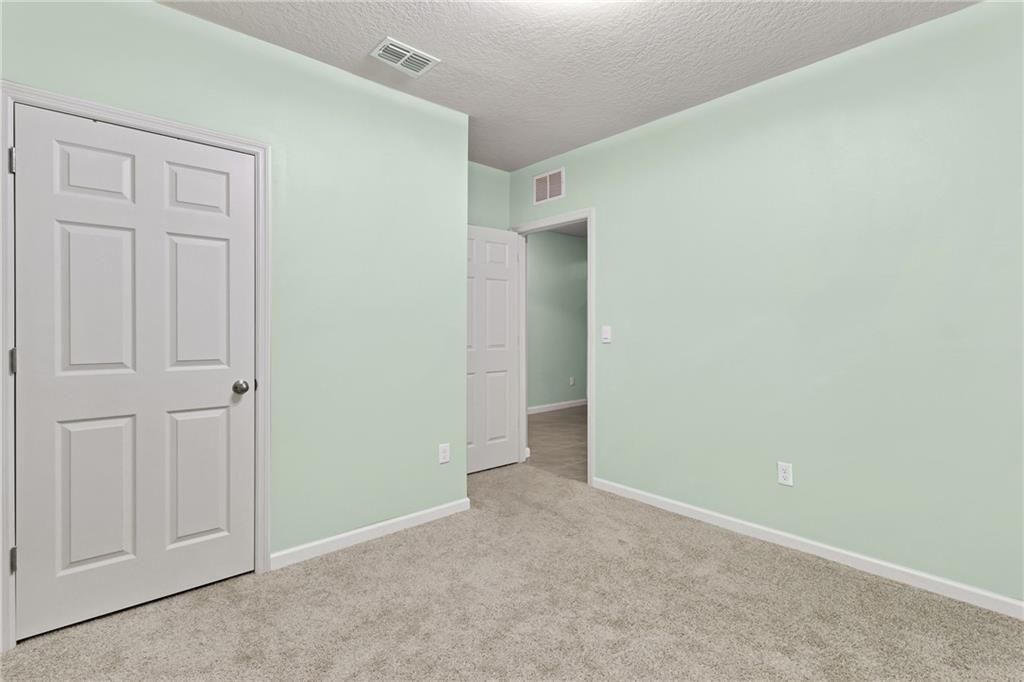 For Sale: $359,900 (4 beds, 2 baths, 1828 Square Feet)