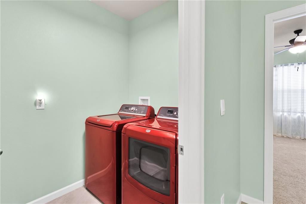 For Sale: $359,900 (4 beds, 2 baths, 1828 Square Feet)