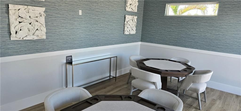 For Sale: $359,900 (4 beds, 2 baths, 1828 Square Feet)