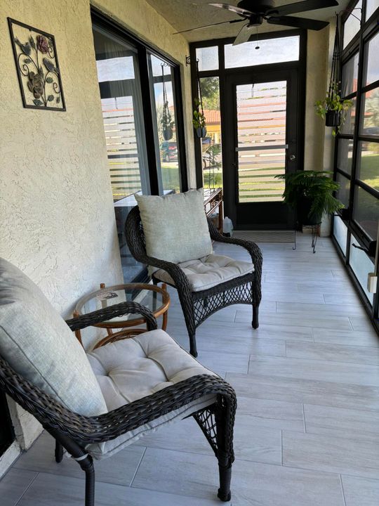 For Sale: $247,000 (2 beds, 2 baths, 1107 Square Feet)