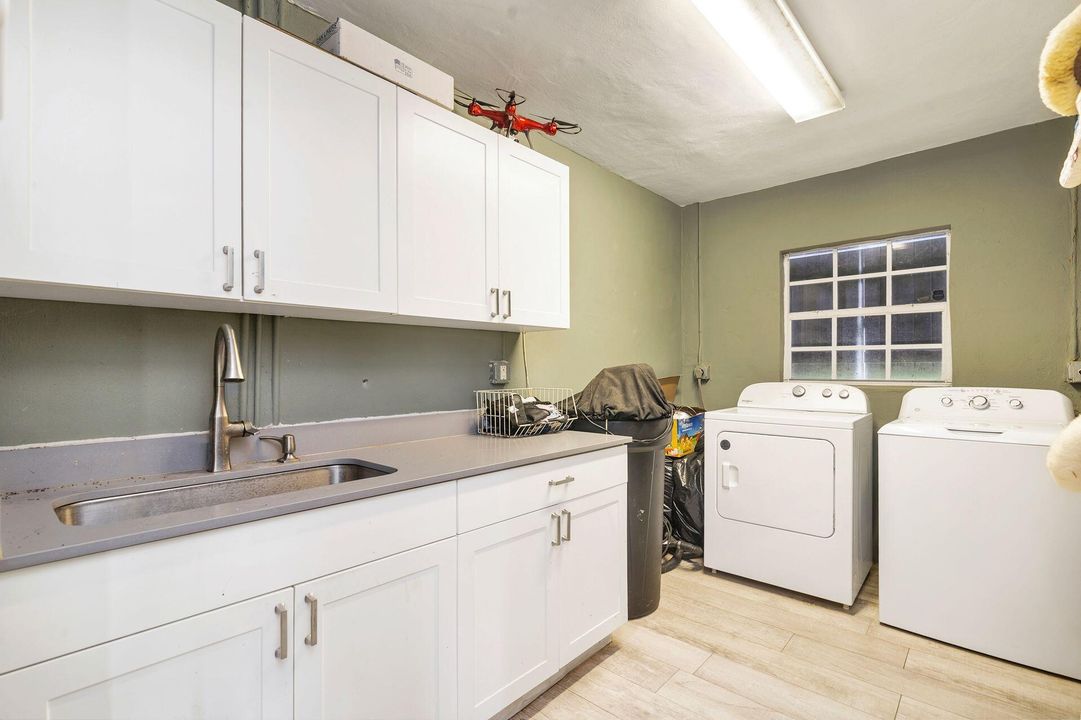 En Venta: $3,199,000 (4 camas, 4 baños, 1729 Pies cuadrados)