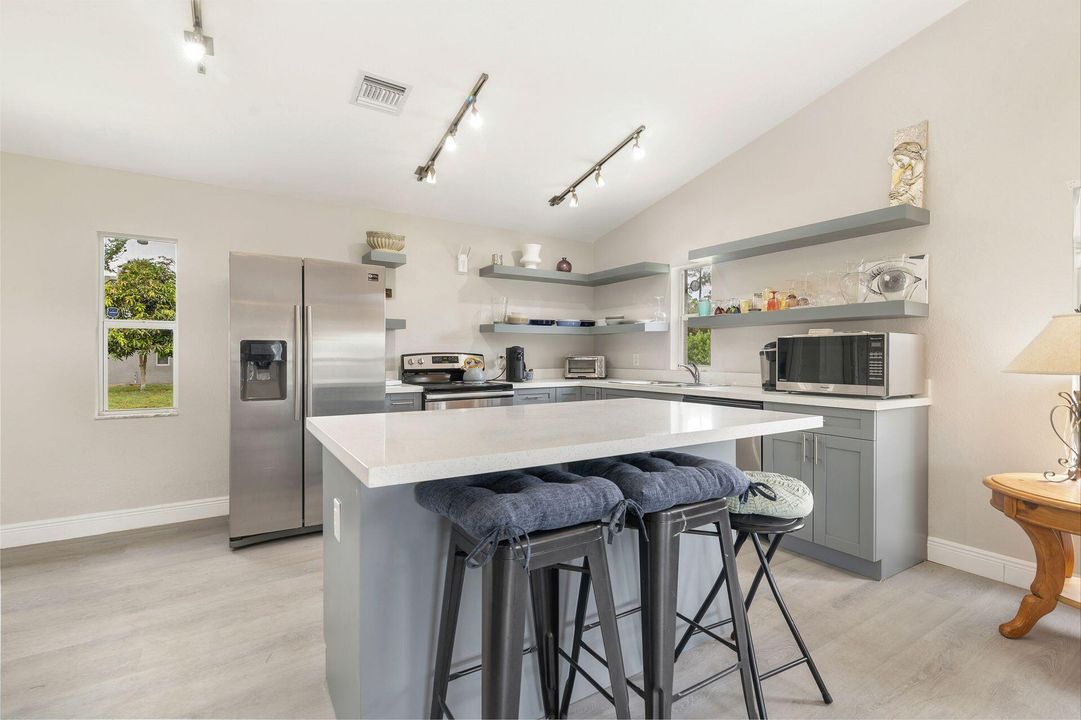 En Venta: $3,199,000 (4 camas, 4 baños, 1729 Pies cuadrados)